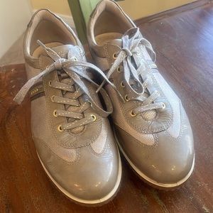 ECCO hydro max beige spike less golf shoes size 40 (9-9.5) worn one golf outing